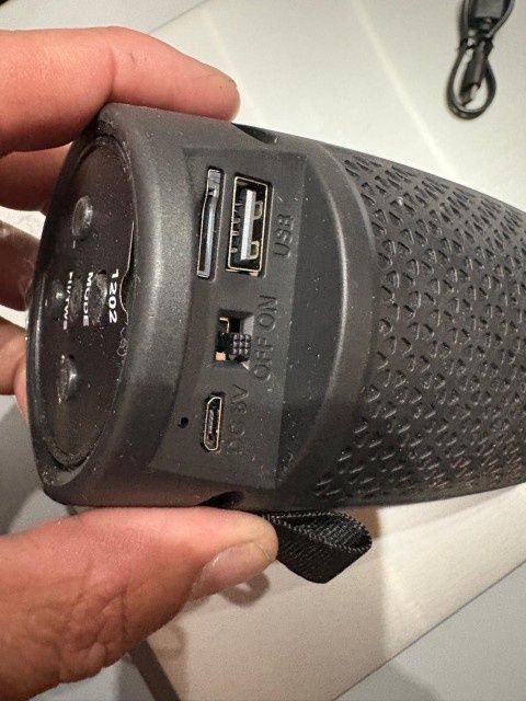 Блютуз колонка цвітомузика