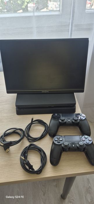 PlayStation 4 plus monitor Przenośny
