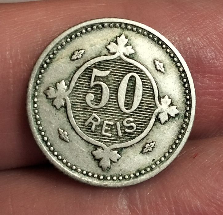 Moeda antiga de 50 reis de 1900