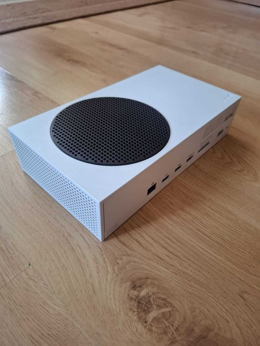 Xbox Series s 2 Pady stan idealny