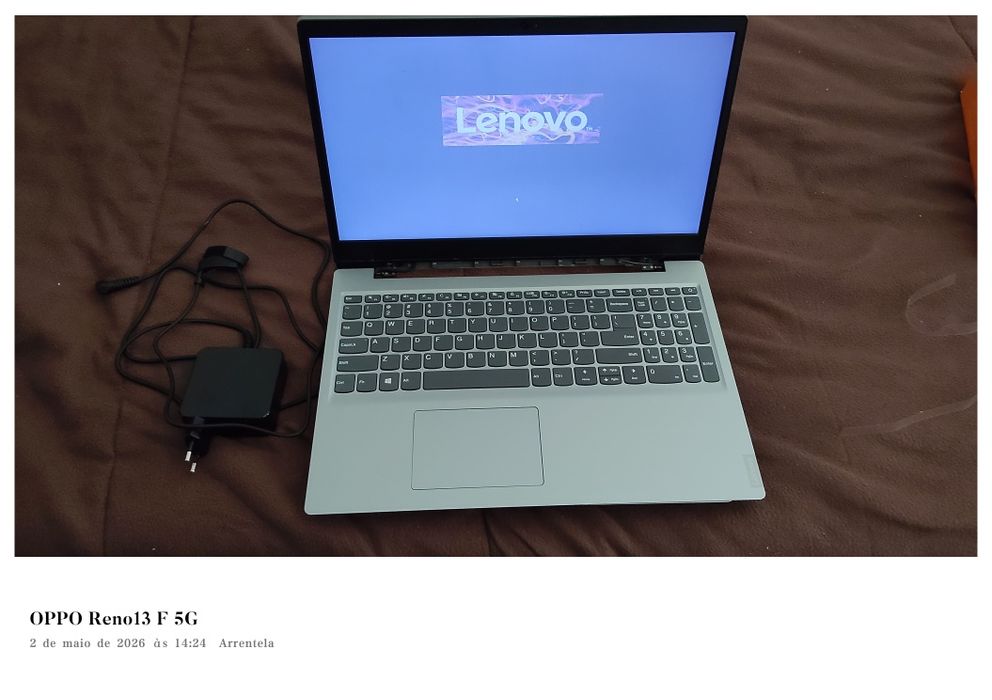 Vendo Portátil LENOVO Ideapad S145-15IWL i5 RAM 12GB 256GB SSD ideal teletrabalho universidade e-escola
