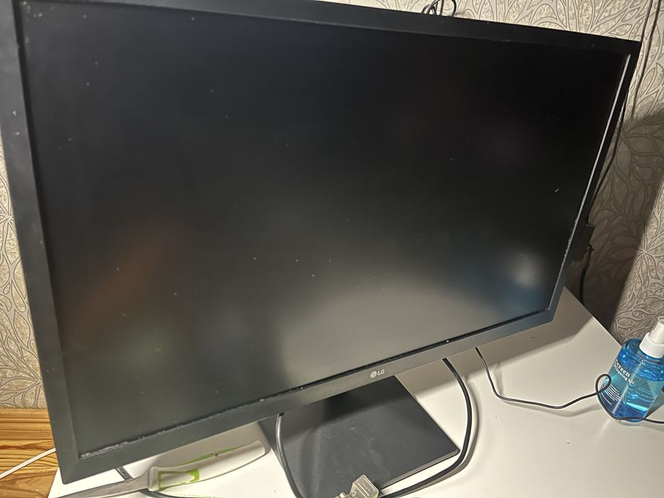 монитор LG 24 дюйма model 24EA430V-B  IPS Full HD