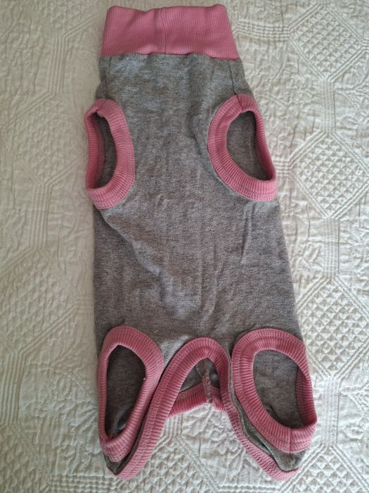 Roupa para cão pequeno 32cm  Portes Incluídos