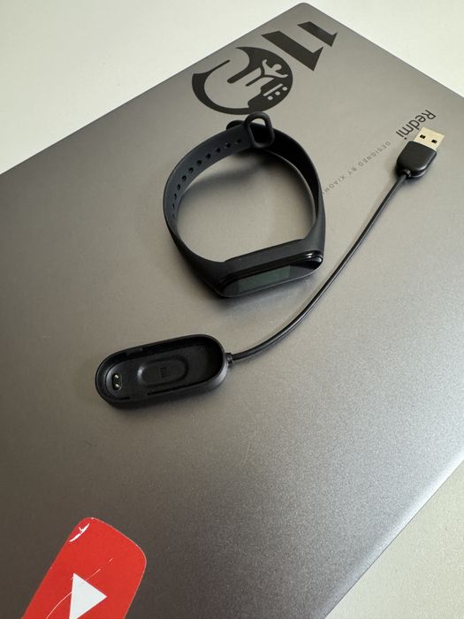 Продам mi bend 4