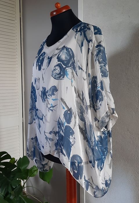 Bluzka w kwiaty roz. 46, 48, XXL