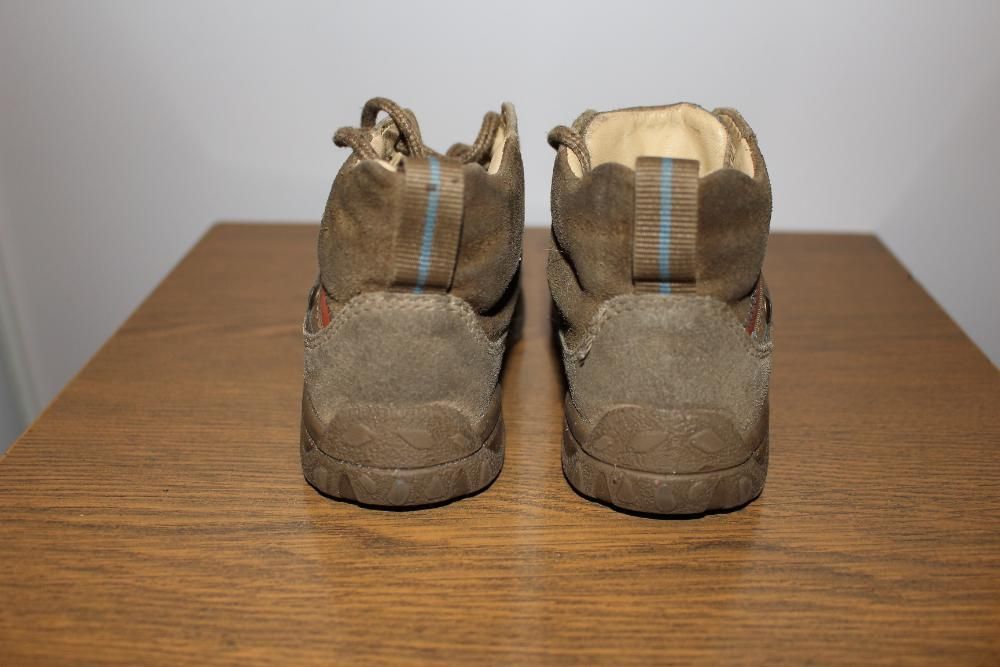 Ботинки демисезонные.Бренд Elefanten.