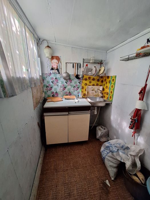 Продам дачный участок  с домиком