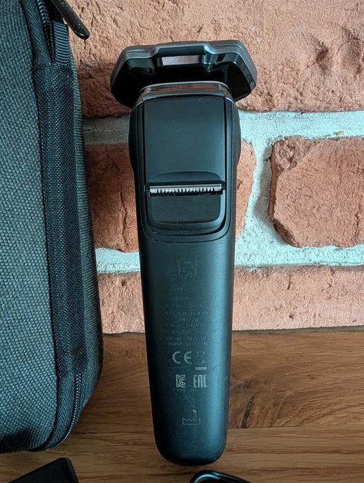 Philips Inteligentna Golarka Series 9000 (Model S9987) Etui + Ładowarka