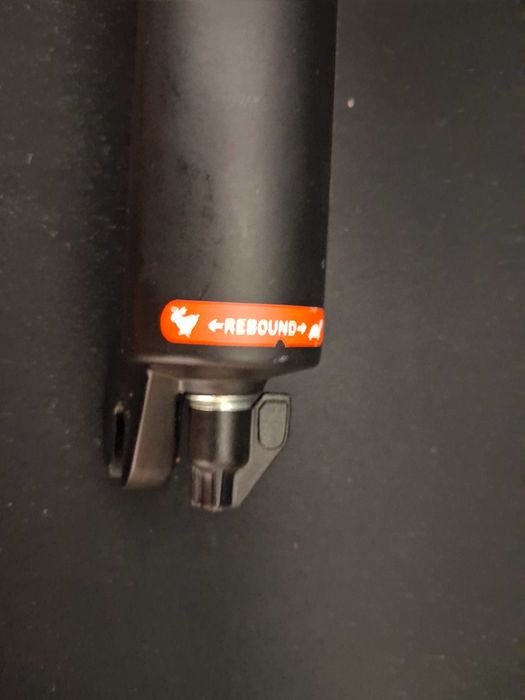 Suspensão Rockshox Tora