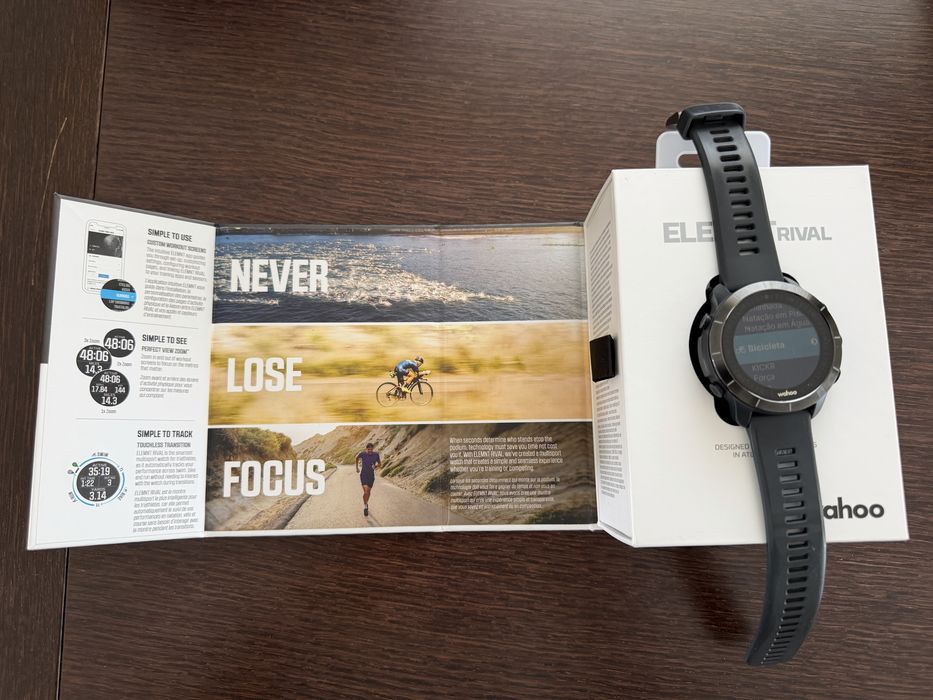 Smartwatch wahoo element rival