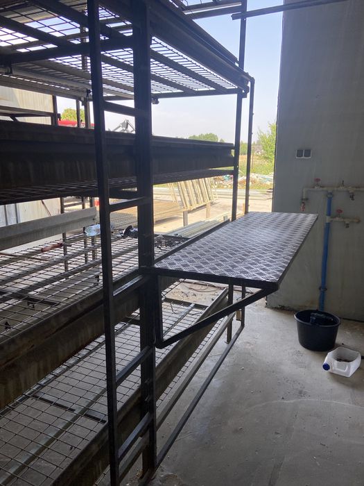 Wózki do pieczarkarni podlewanie Żaluzje strukturyzator