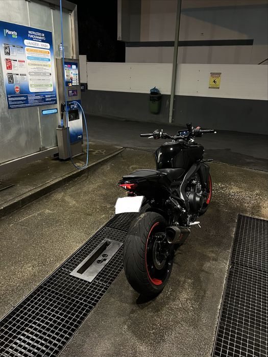 Yamaha MT-09 2025 — 2.600 km