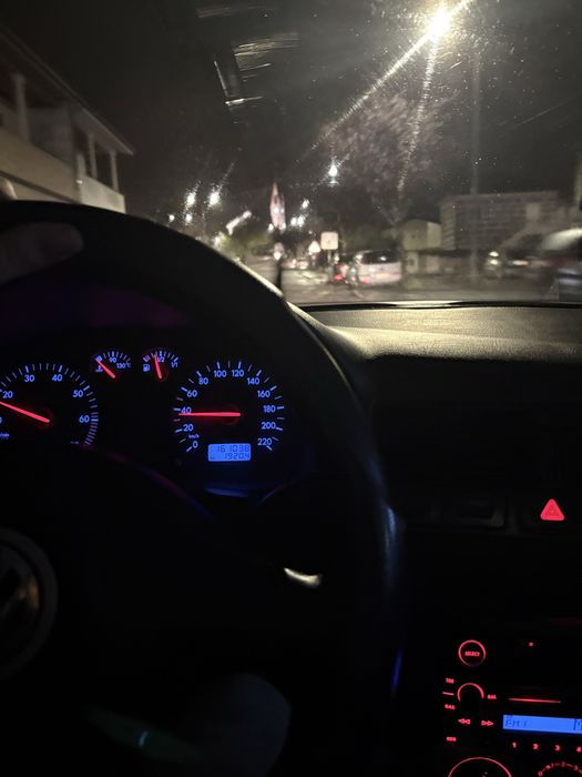 Volkswagen    Golf