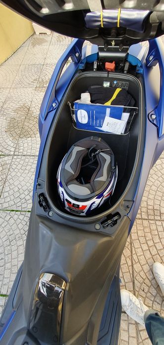 Kymco ak 550 maxi-scooter