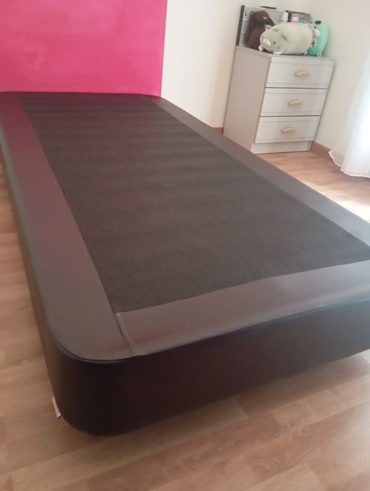 Sommier com cabeceira