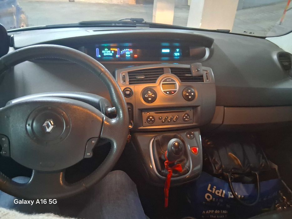 Renault scenic 2 dci (2004)