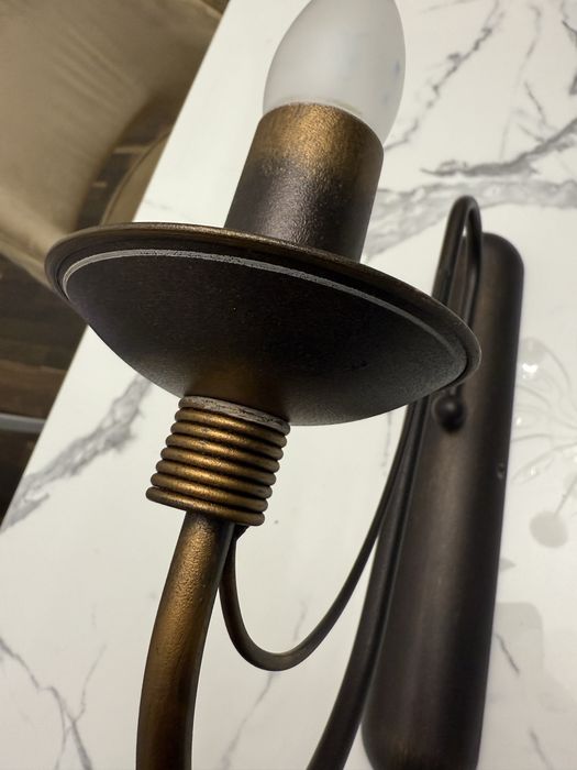 Світильник, люстра в спальню кована