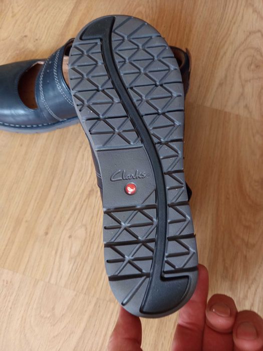 Женские новые кожаные туфли Clarks 41 p.