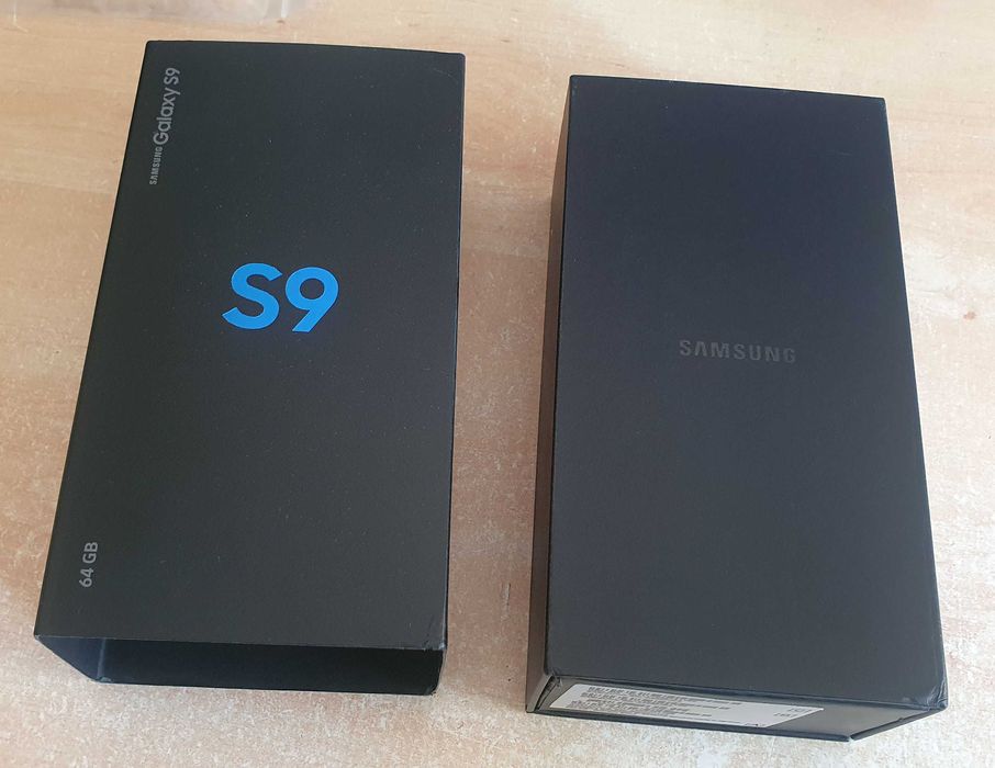 Samsung Galaxy S9 com caixa e acessórios