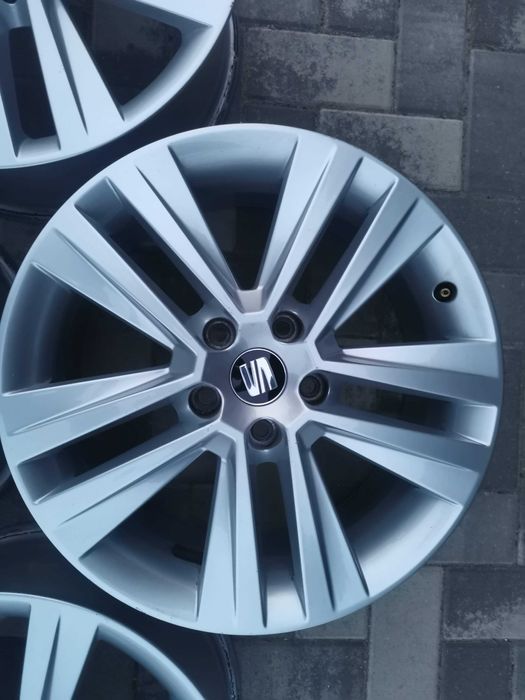 Felgi Seat Leon VW Golf Skoda Octavia 7Jx17H2 5x112 ET42