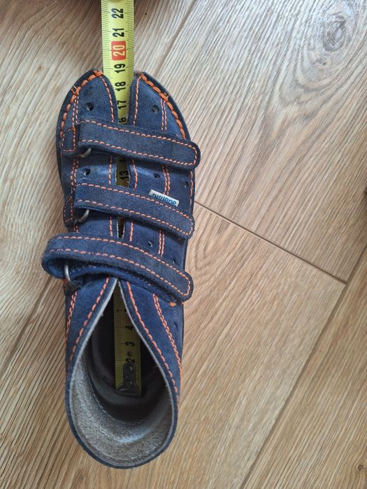 Sprzedam sandałki Adamki roz. 28