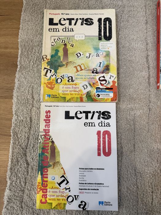 Manuais Português 10º 11º 12º + Cadernos | Porto Editora e Texto