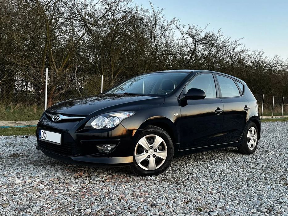 Hyundai I30 2011/12 Benzyna! Zadbany! Ekonomiczny! Książka Serwisowa! 2 Klucze