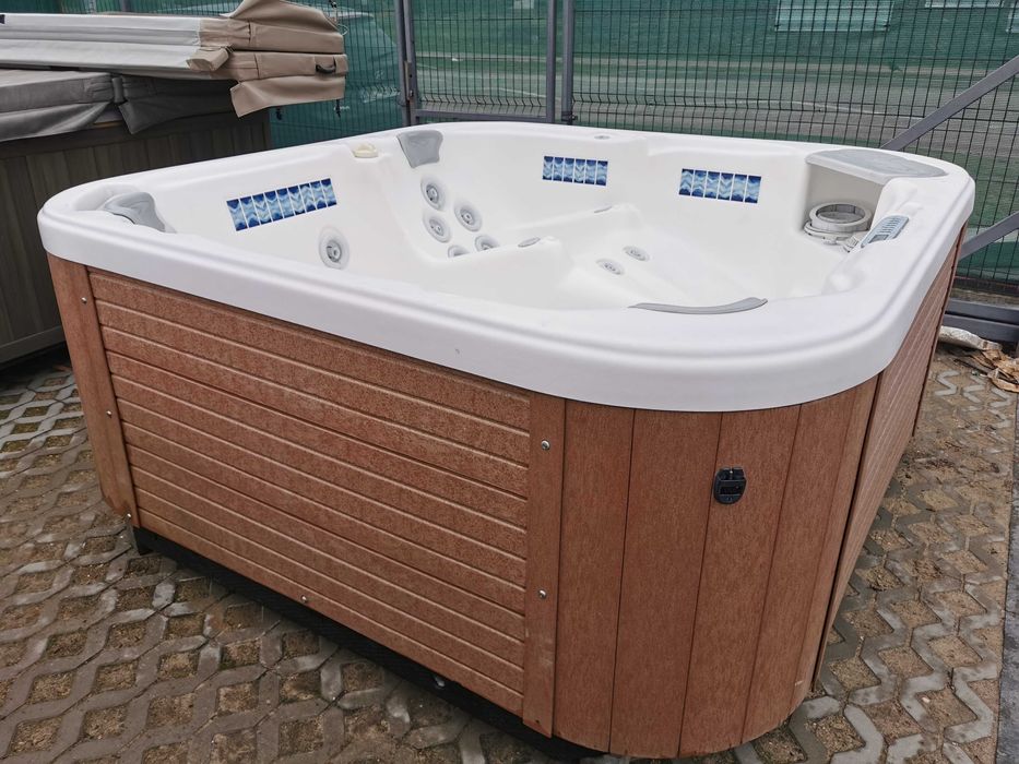 Używane Jacuzzi z USA marki Dimension Hot Spring po SERWISIE