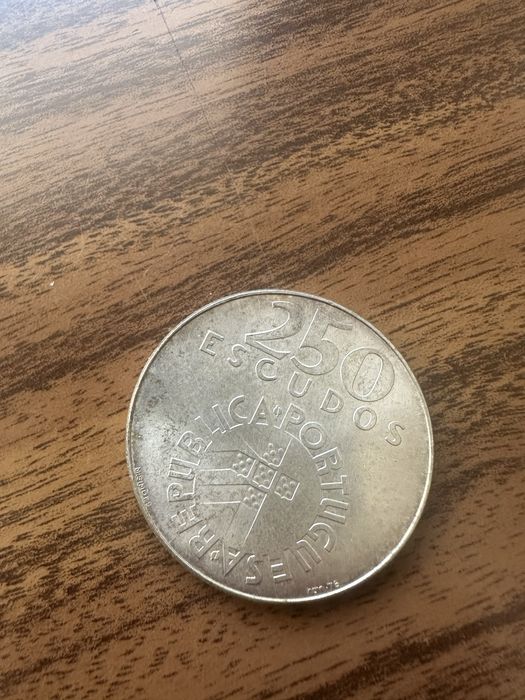 250 escudos. 25 de Abril de 1974. Revolução.
