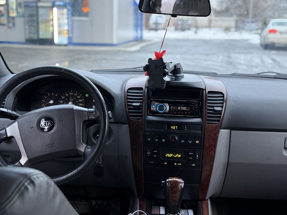 Kia Sorento 2.5 дизель полный привод рама продам или обмен