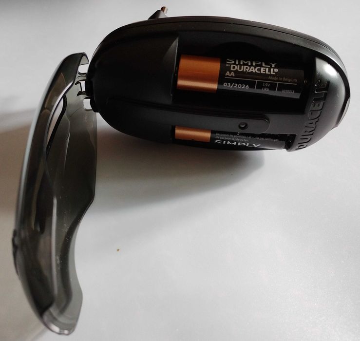 Ładowarka do akumulatorków Duracell CEF-20 + 2 Aku