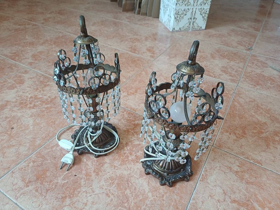 Candeeiros antigos de mesa de cabeceira