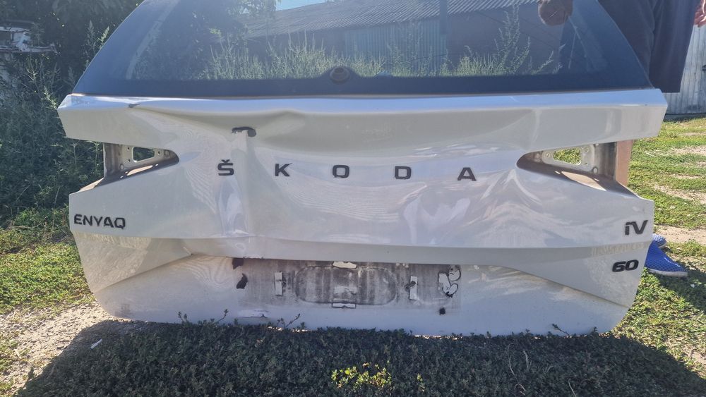 скло ляди skoda enyaq iv заднє скло на ляді
