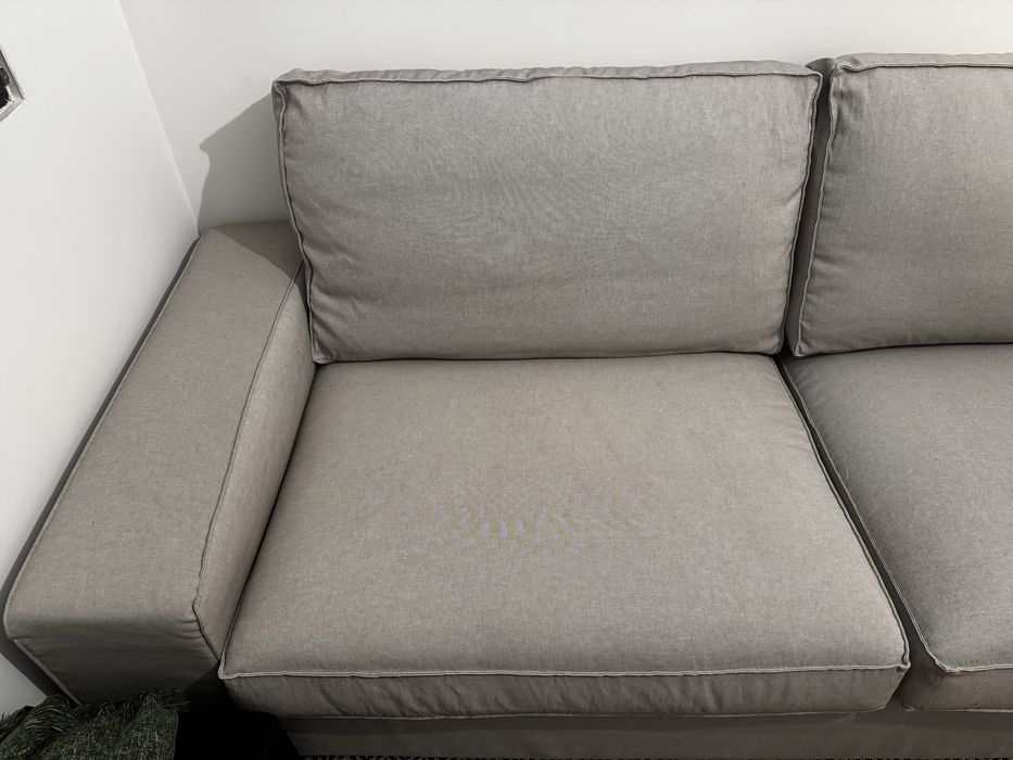 Sofá IKEA Kivik 3 lugares cinza claro
