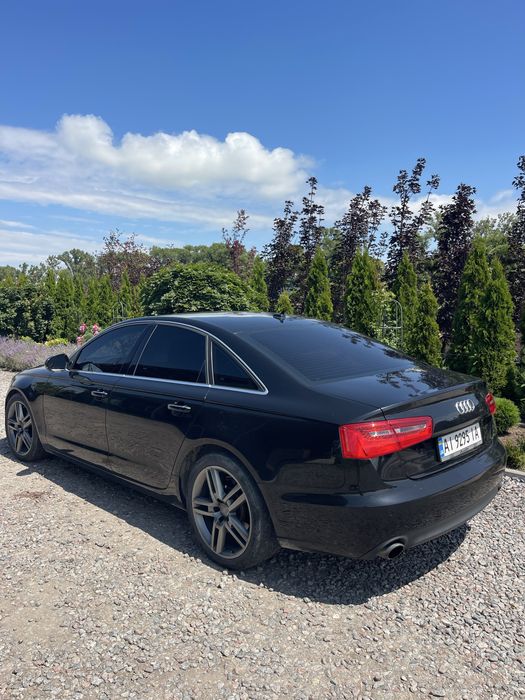 Автомобіль Audi A 6