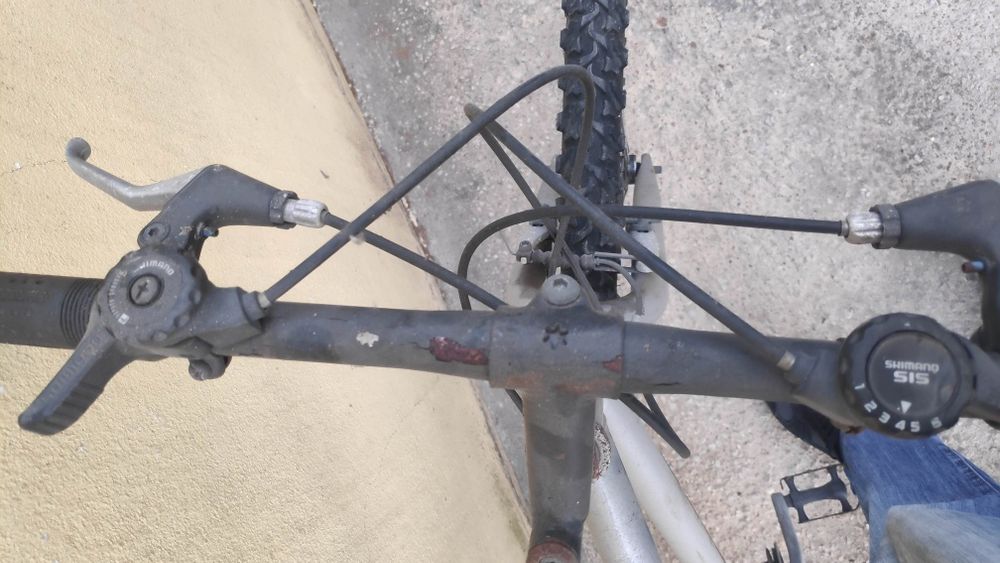 Bicicleta  BTT clássica.