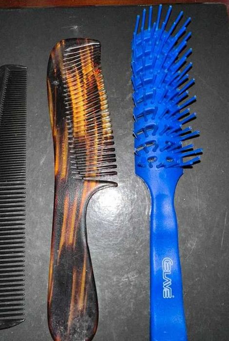 Conjunto de pentes e escovas cabelo vintage