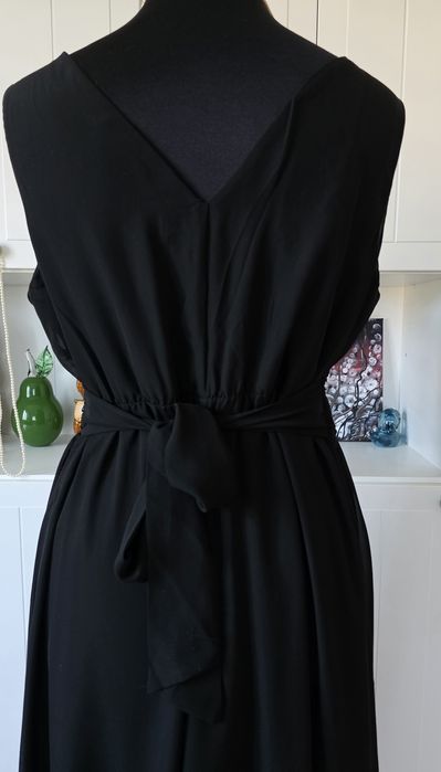 Elegancka długa czarna sukienka maxi plus size 48 szyfon sylwester