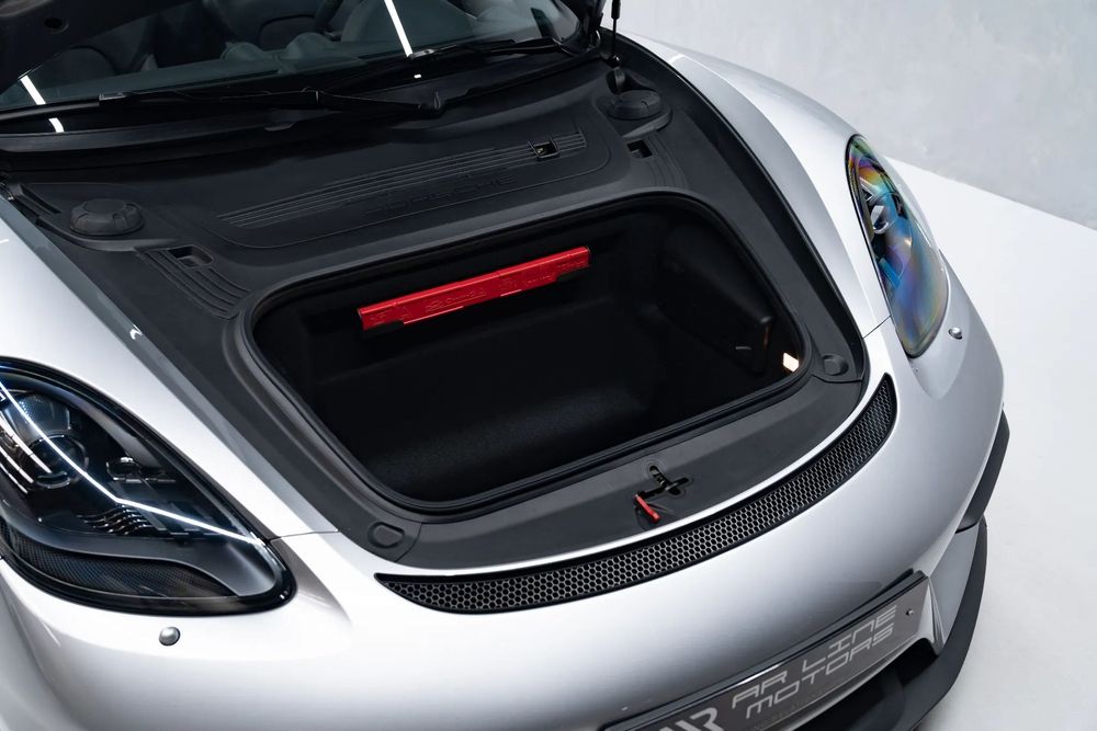 Porsche 718 Spyder Standard
