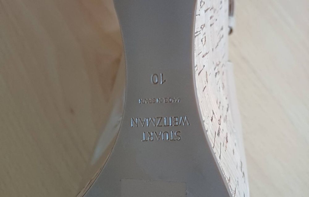 Buty na koturnie Stuart Weitzman