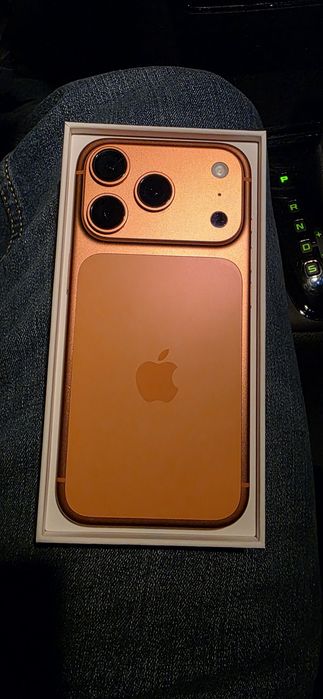 Iphone 17 pro 256GB cosmic orange
