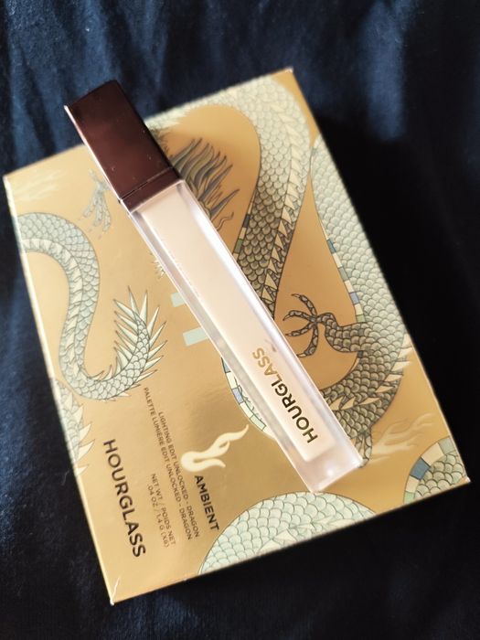 Hourglass vanish cotton консилер Dior блеск