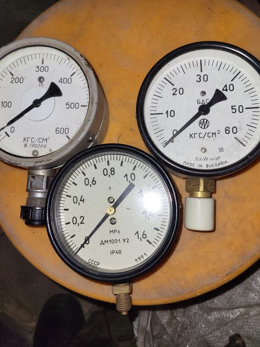 Продам манометр МТ 60 1.5, 2.0, 4.0а., МТП 100, на 16 и 60 атмосфер.