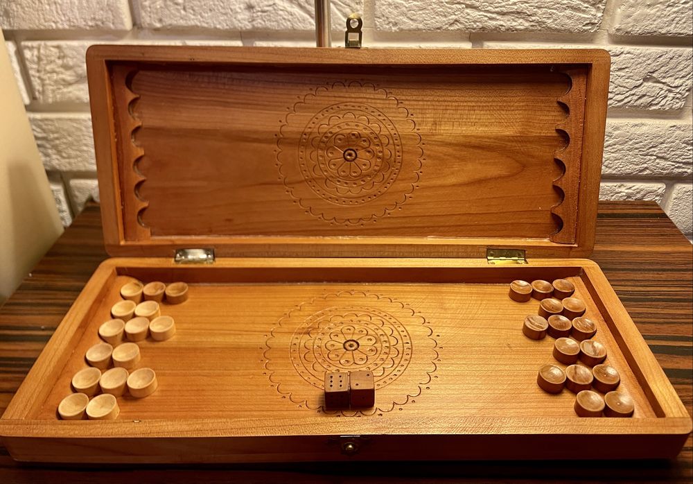 Нарди деревʼяні, різьблення ручної роботи