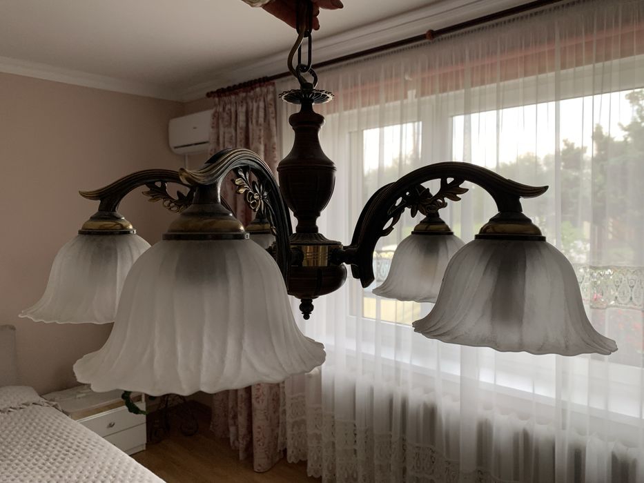 Żyrandol mosiężny