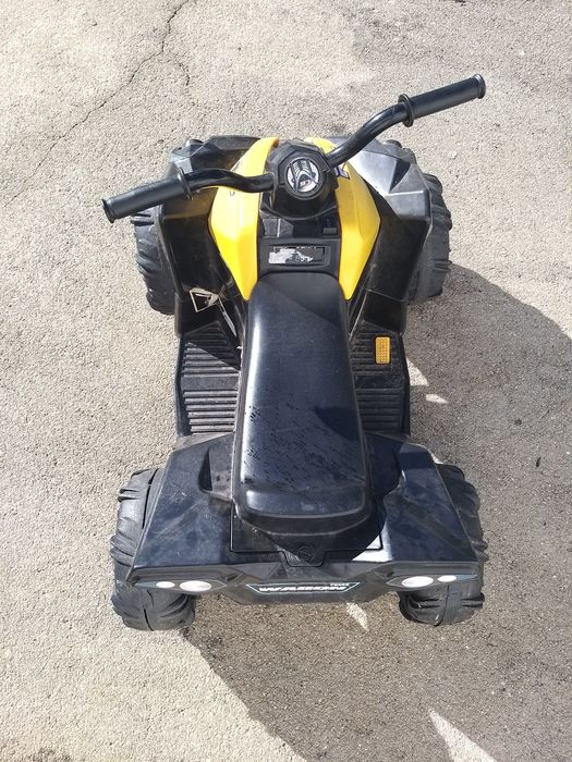 Moto 4 a bateria  de criança