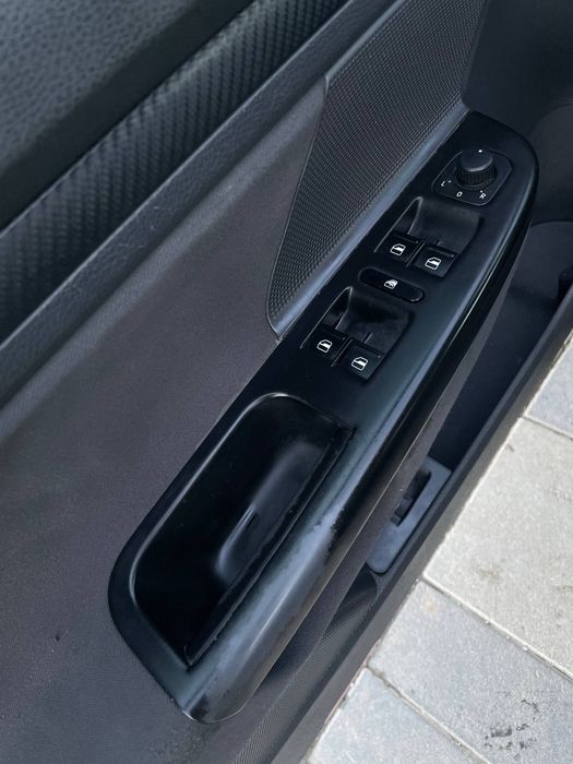 Volkswagen Jetta 1.6 mpi газ-бензин