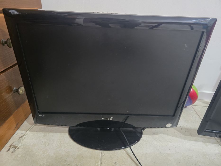 Vendo vários telemóveis, plasmas, tablets e computadores