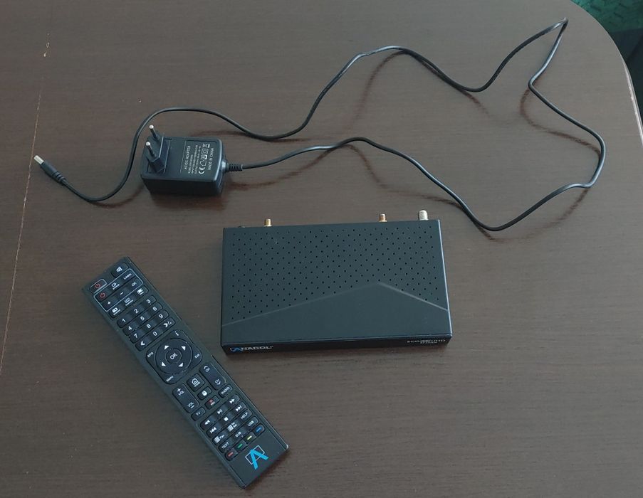 Tuner Satelitarny ANADOL 4K UHD ECO Linux Enigma2 Wbudowane WIFI 2 x USB 2.0 1 x USB 3.0 LAN