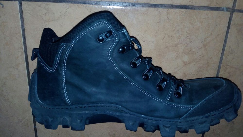 Buty trekkingowe Vemont rozmiar 42 długość wkładki 26,5 cm